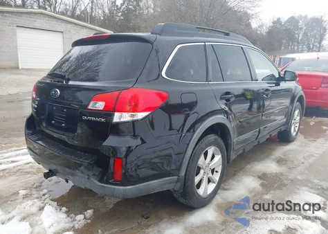 2013 Subaru Outback 2.5I Premium z USA, uszkodzony, nr VIN 4S4BRCGC4D3284622